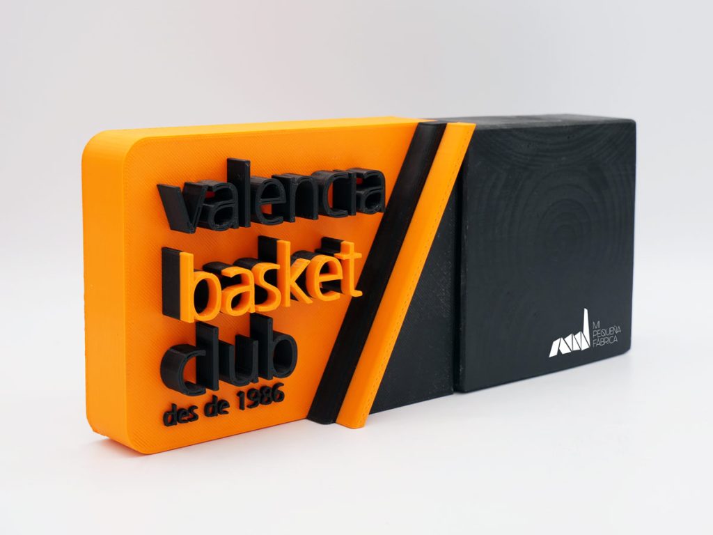 Custom Right Side Trophy - Valencia Basket Club