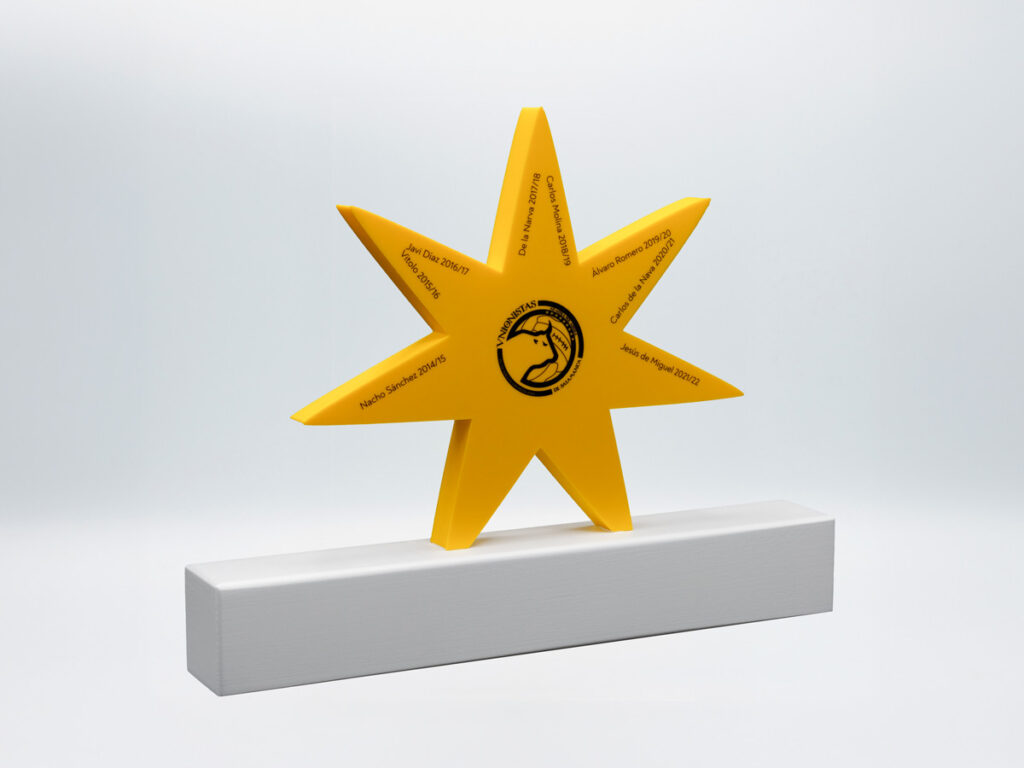 Custom Right Side Trophy - Unionistas Best Player Trophy