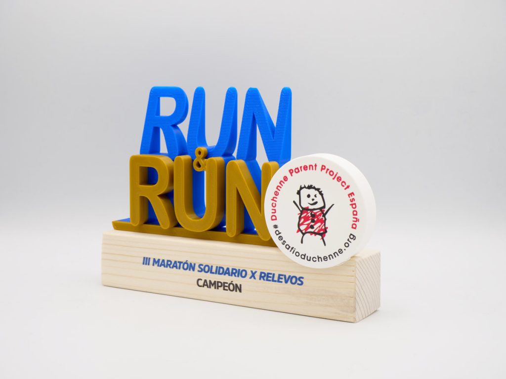 Custom Left Side Trophy - Champion III Maratona Solidária X Estafetas Run and Run Motril